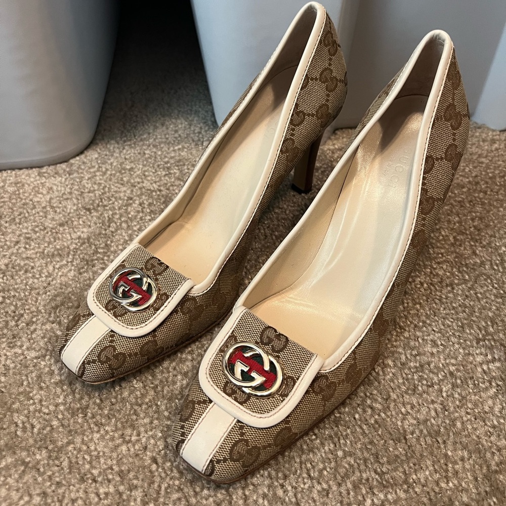 Gucci Beige and Cream Women's Heels